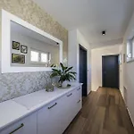 Mary Lou With Heated Pool Villa *