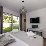 Villa Mary Lou With Heated Pool Zadar