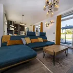 Mary Lou With Heated Pool Villa