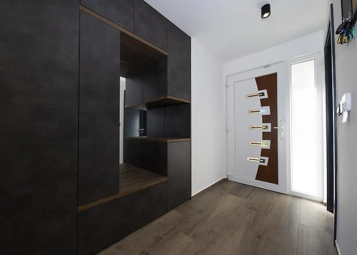 빌라 Mary Lou With Heated Pool 자다르