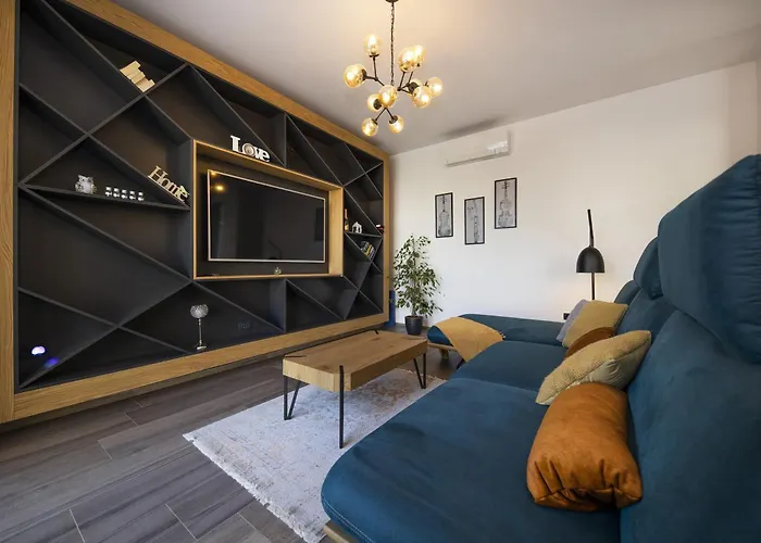 Mary Lou With Heated Pool * 자다르