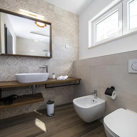 Villa Mary Lou With Heated Pool Zadar