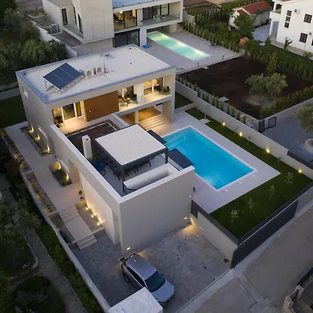 Mary Lou With Heated Pool Vila Zadar