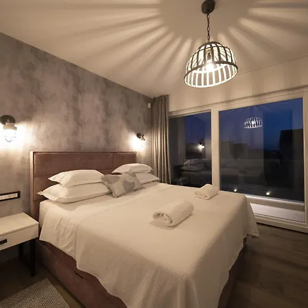 Villa Mary Lou With Heated Pool Zadar