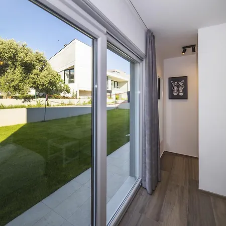 Mary Lou With Heated Pool Villa *