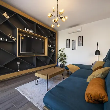 Mary Lou With Heated Pool * Zadar