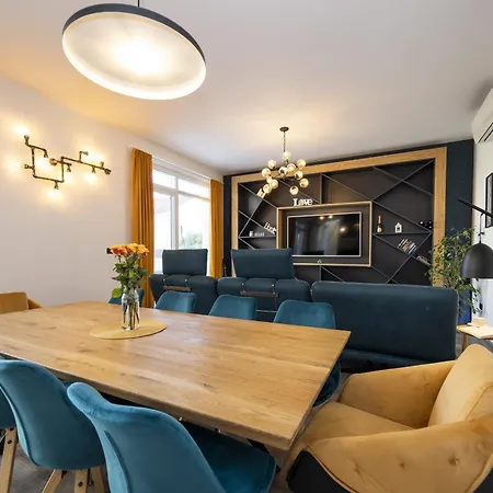 Villa Mary Lou With Heated Pool *