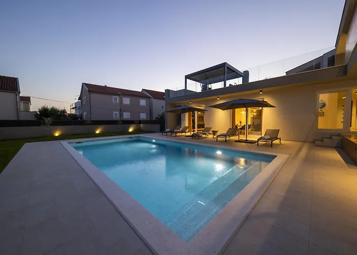 Mary Lou With Heated Pool *