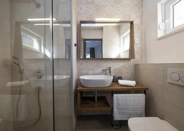 Mary Lou With Heated Pool 빌라