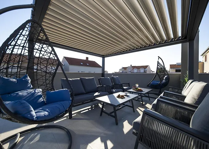 Mary Lou With Heated Pool